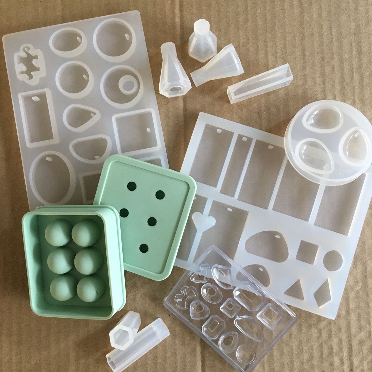 Kit de moldes de resina de silicona, 20 piezas, moldes de resina epoxi  incluyendo esfera, cubo, pirámide, cuadrado, redondo, utilizado para crear