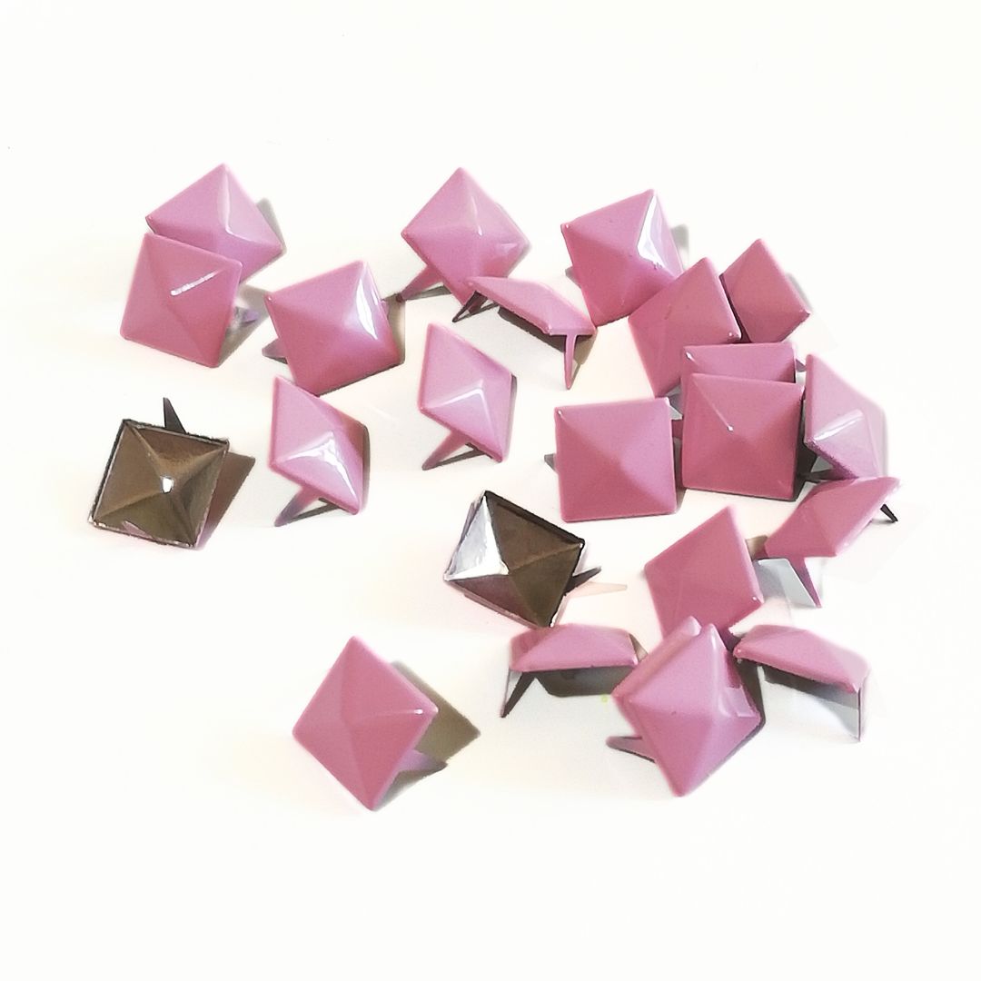 Tachas Metálicas Rosadas 50 uds.